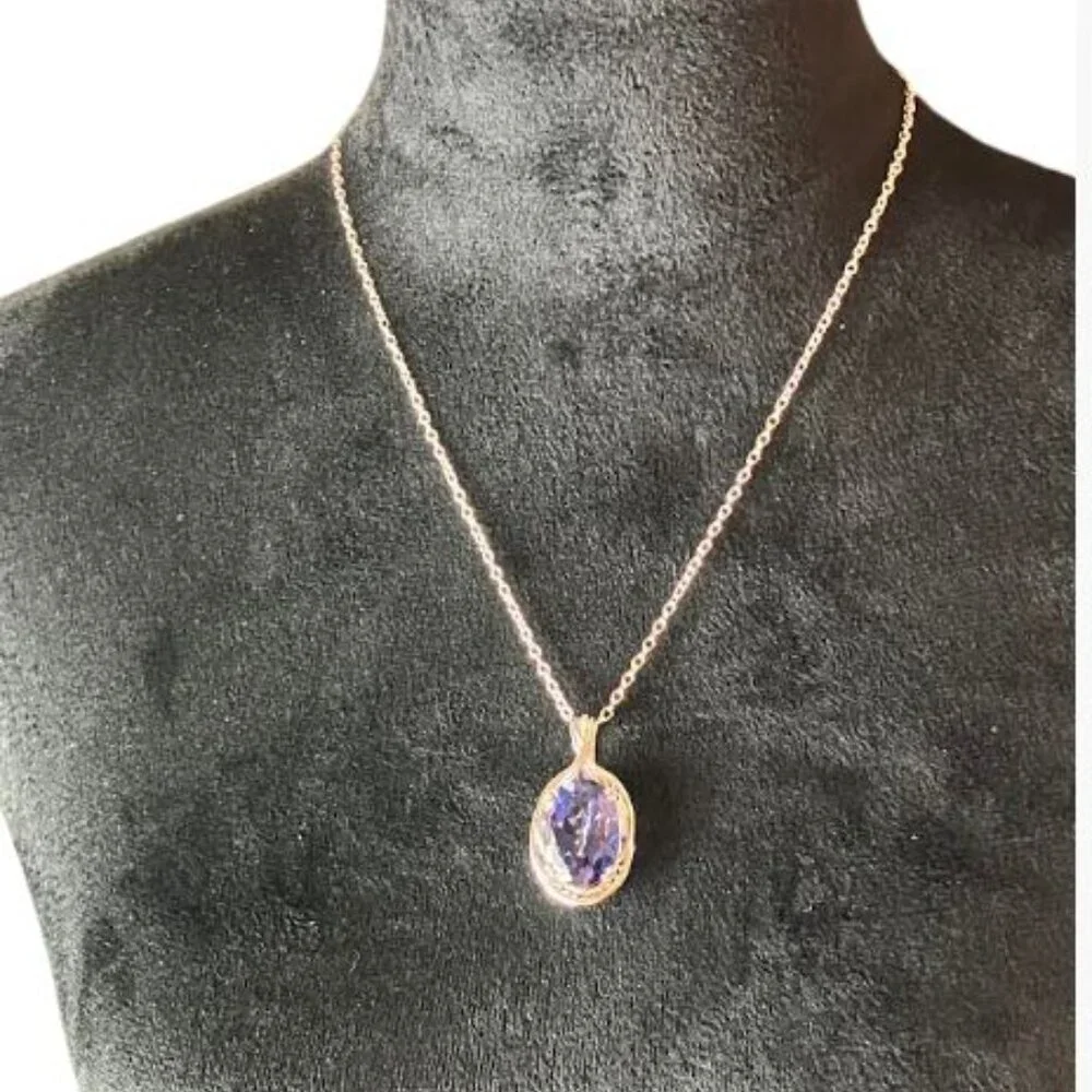 Handcrafted Multifaceted Simulated Sapphire With Silver Plated Chain
